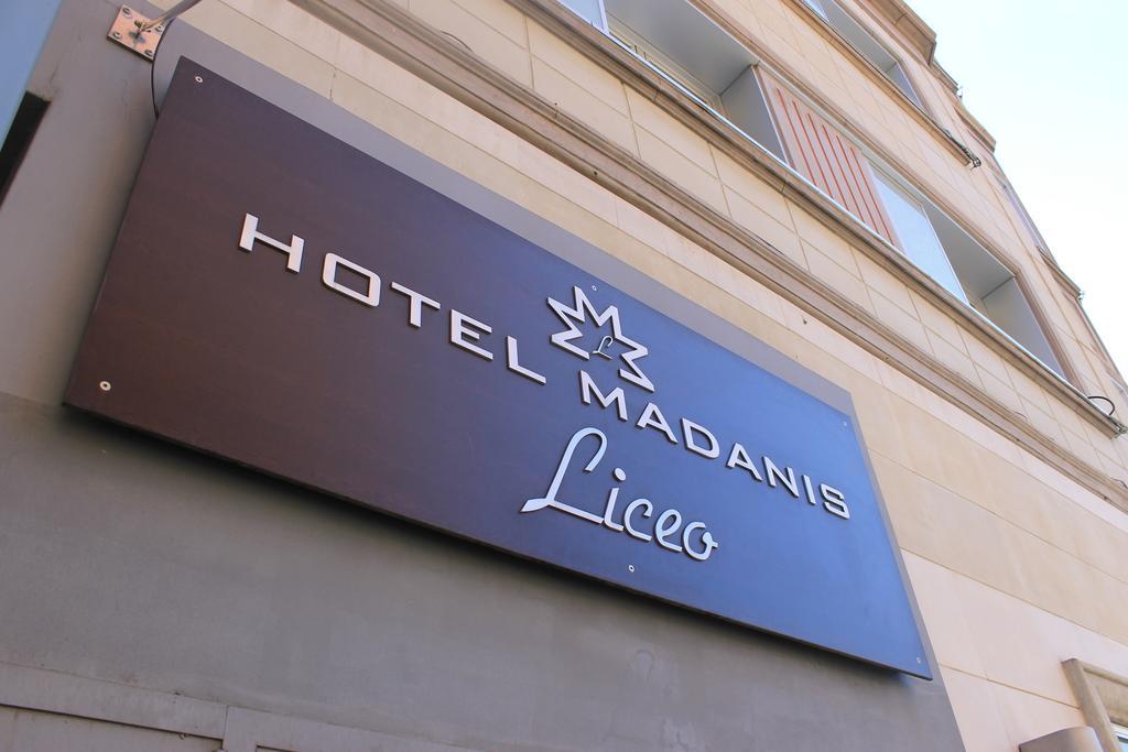 Hotel Madanis Liceo L'Hospitalet de Llobregat Buitenkant foto